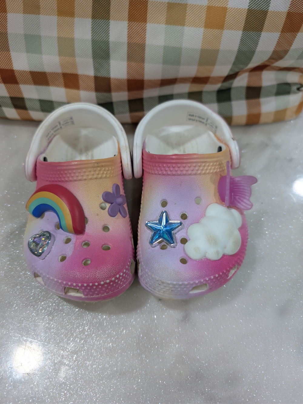 CROCS Kids Pink Gradient Clogs with Rainbow & Cloud Charms